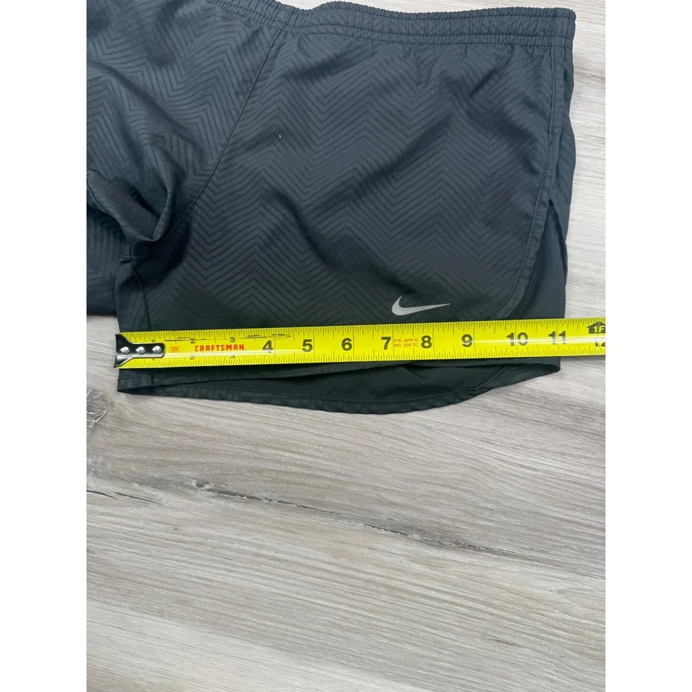 Nike Dri-FIT Womens Black Chevron Running Shorts Size XS Athletic Gym Activewear